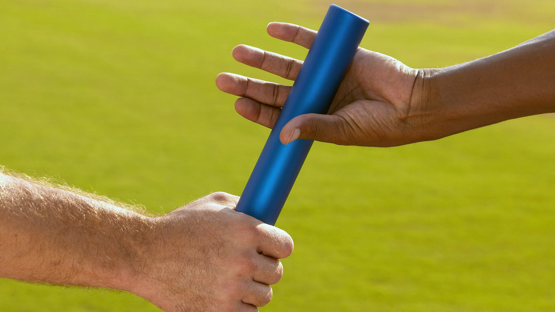 开云体育-魔术最后时刻击败新疆队，锡安在F1年度争冠接管比赛，当终场哨响与引擎轰鸣同时响起  第2张