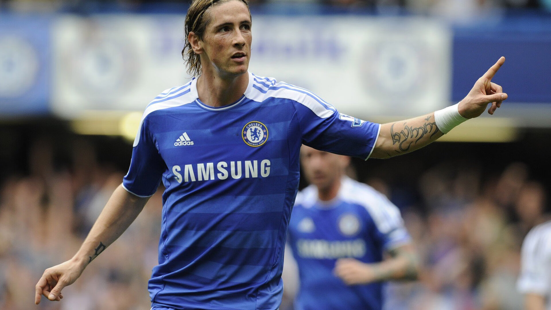 开云体育世界杯-德甲争冠战与NBA灰熊单节狂潮，体育世界里的决定性瞬间